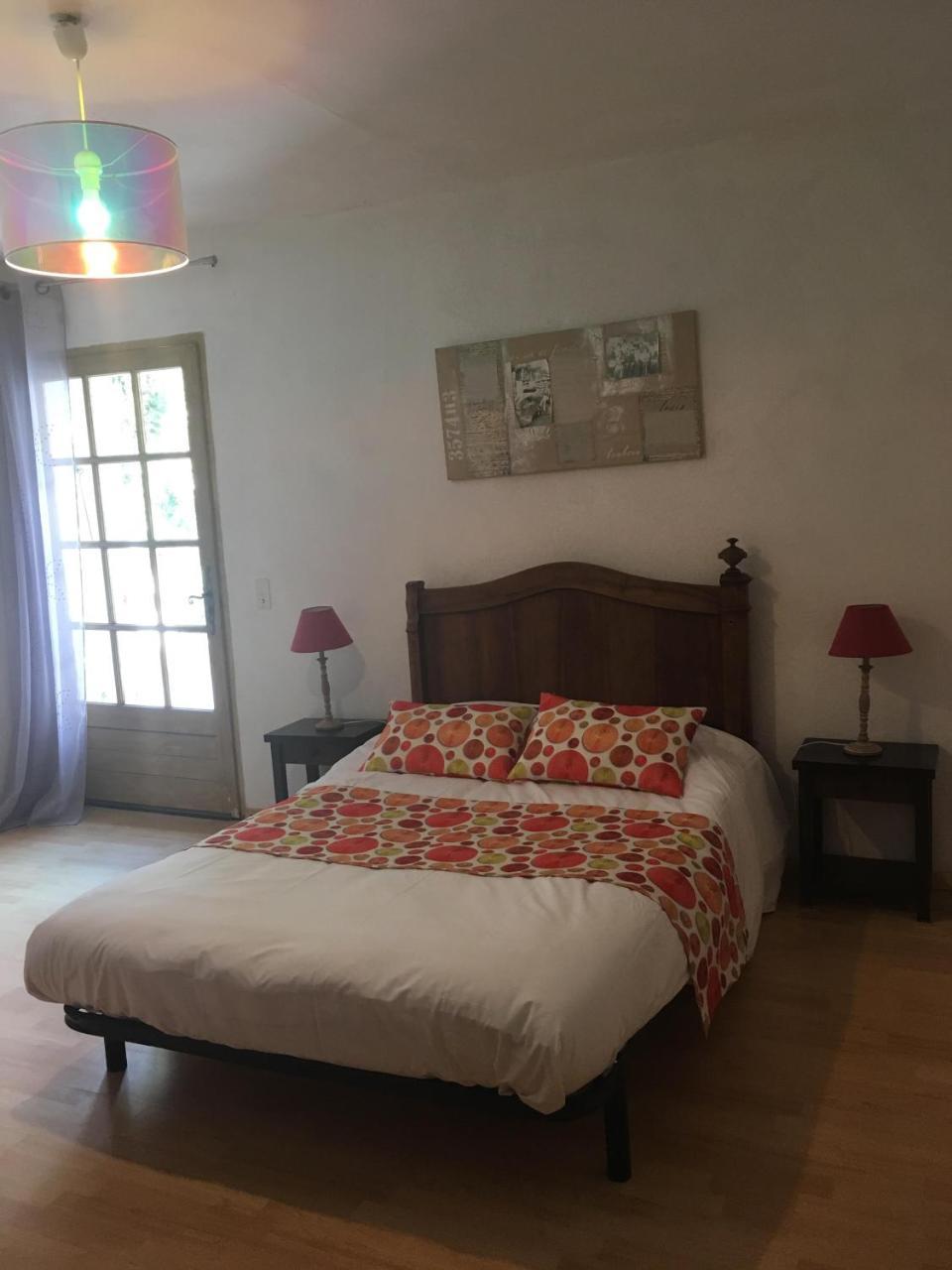 Auberge De Rustreou Rustrel Bagian luar foto